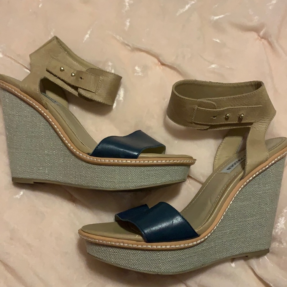 STEVE MADDEN blue & tan heels 👠